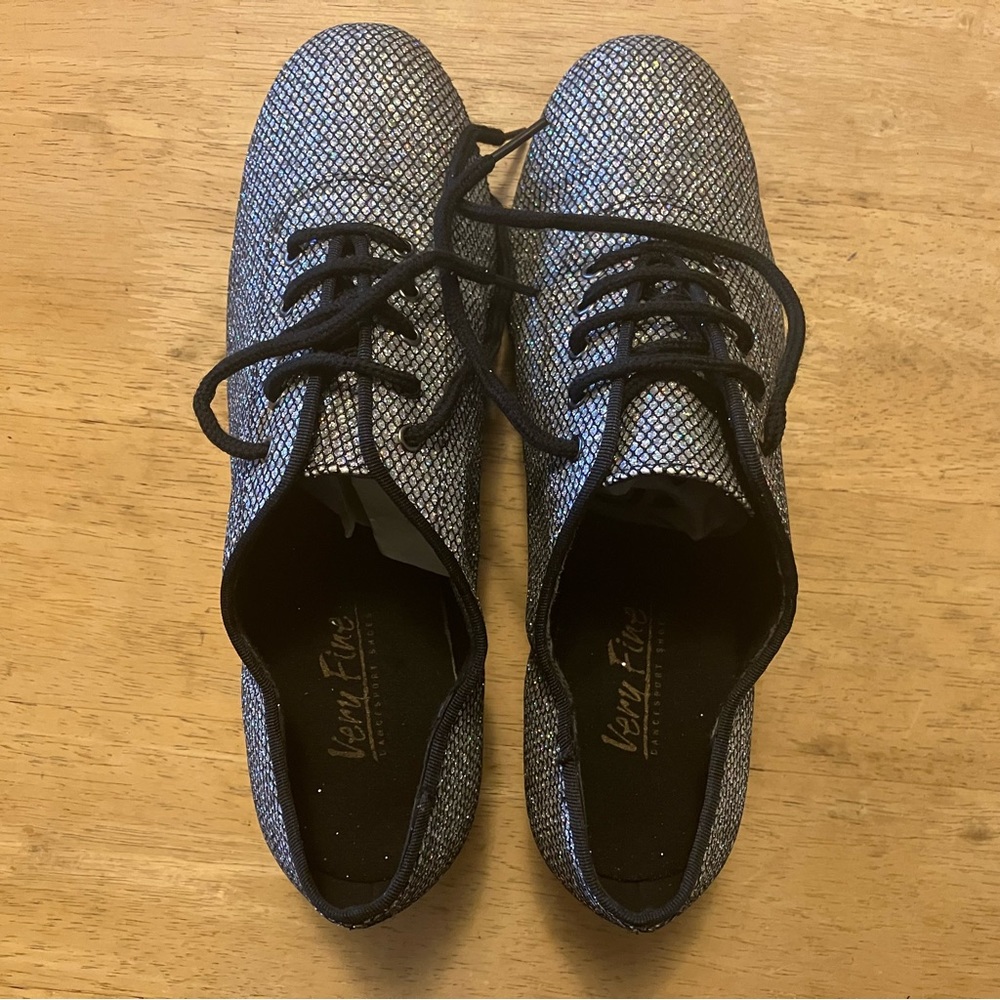 Very Fine Sparklenet dance practice shoe, size 7